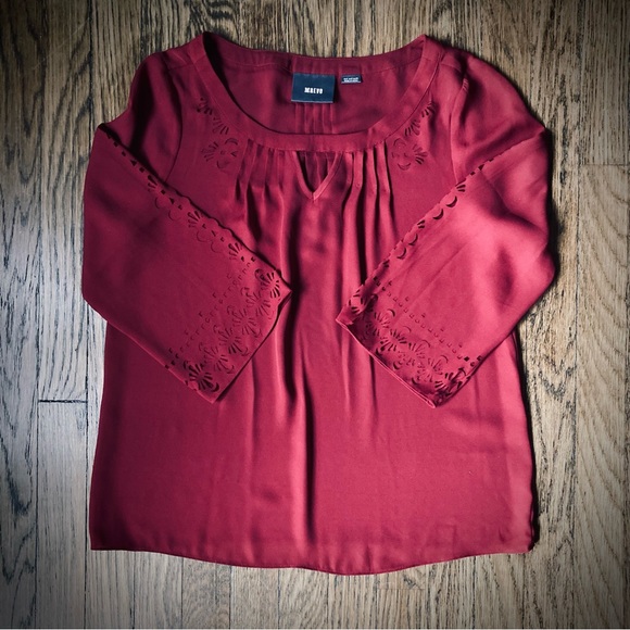 Anthropologie Tops - Anthropologie maroon die-cut blouse size 2